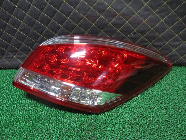 【中古】中古部品 ムラーノ PNZ51 右ﾃｰﾙﾗﾝﾌﾟ 【3330660100-000023328115500】
