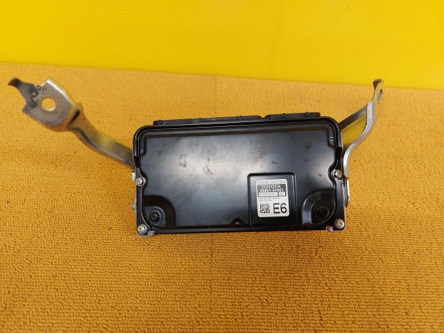 【中古】中古部品 プリウス ZVW55 ｴﾝｼﾞﾝｺﾝﾋﾟｭｰﾀｰ 【3330960100-000052140863100】 14,245円