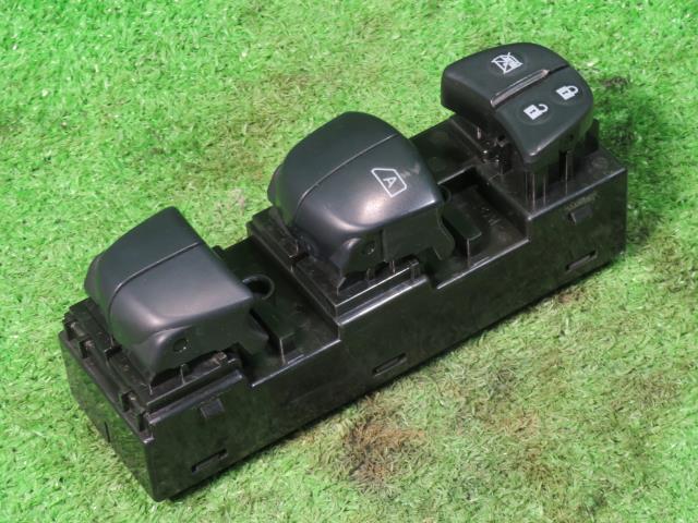 【中古】中古部品 セレナ GFNC27 ﾊﾟﾜｰｳｲﾝﾄﾞｳｽｲｯﾁ 【3330900100-000024002161900】