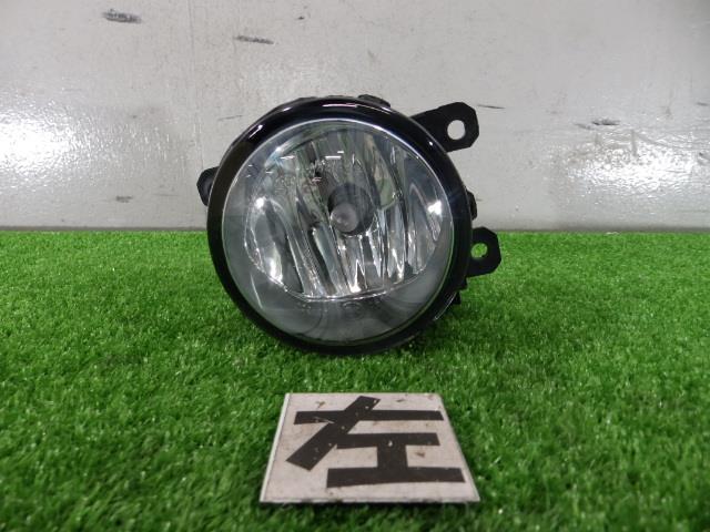 【中古】中古部品 プジョー 308 T9HN02 左フォグランプ 【3260250000-000023225810950】