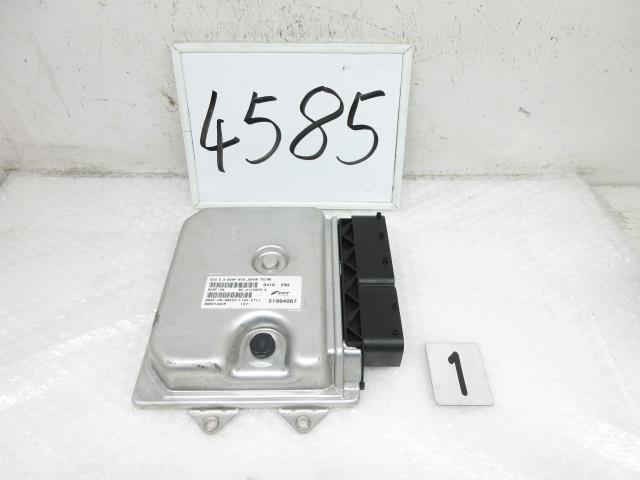 【中古】中古部品 フィアット 500 31209 ｴﾝｼﾞﾝｺﾝﾋﾟｭｰﾀｰ 【3500170000-240205501163100】