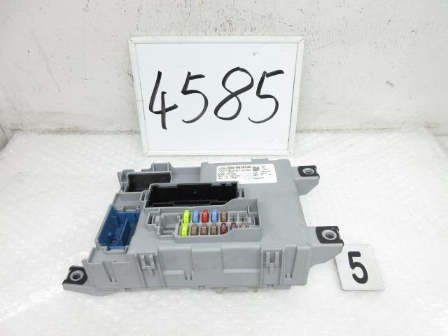 【中古】中古部品 フィアット 500 31209 ﾋｭｰｽﾞﾎﾞｯｸｽ 【3500170000-240205501567800】