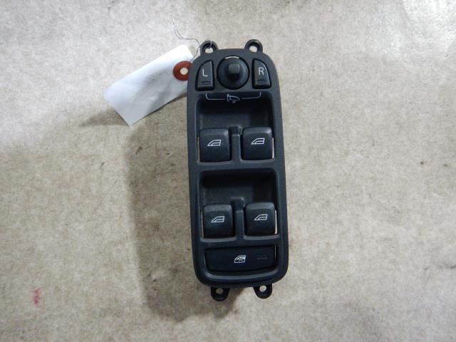 【中古】中古部品 ボルボ 50シリーズ MB4204S ﾊﾟﾜｰｳｲﾝﾄﾞｳｽｲｯﾁ 【3330810100-240206000161900】 4,780円
