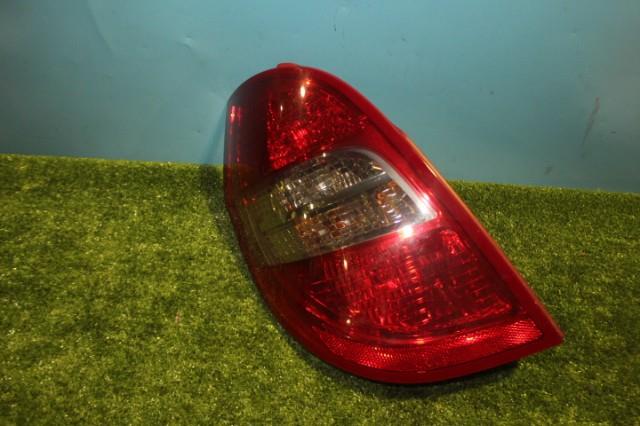 【中古】中古部品 ベンツ Aクラス 169032 左ﾃｰﾙﾗﾝﾌﾟ 【3330950100-000038031715600】