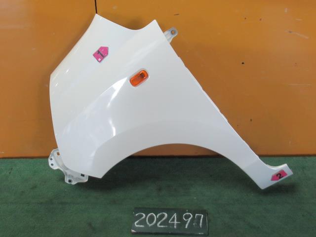 【中古】中古部品 ライフ JC1 左ﾌﾛﾝﾄﾌｪﾝﾀﾞｰ 【3310120100-231028000210700】