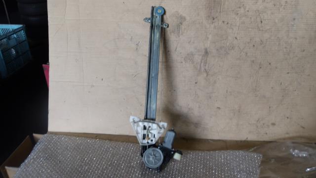 【中古】中古部品 ワゴンＲ MH23S 右ﾌﾛﾝﾄﾄﾞｱﾚｷﾞｭﾚｰﾀ･ﾓｰﾀｰ 【3340220100-000224063713120】