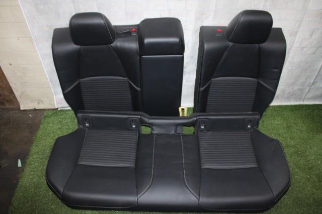 【中古】中古部品 カローラ ZWE211 ﾘｱｼｰﾄ 【3330950100-000038090170800】