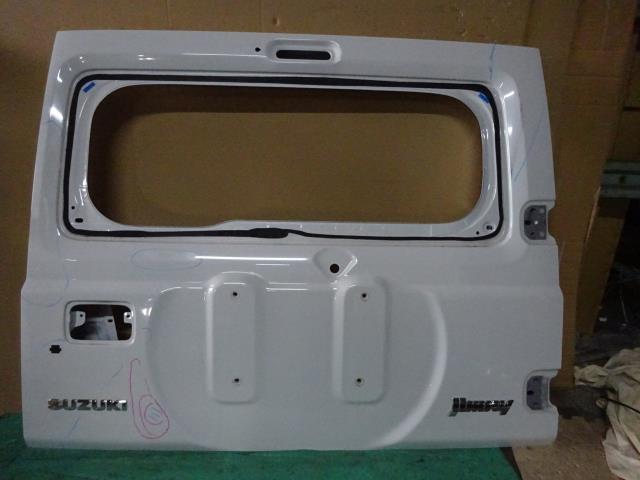 【中古】中古部品 ジムニー JB64W ﾊﾞｯｸﾄﾞｱ 【3310410000-000213049315800】