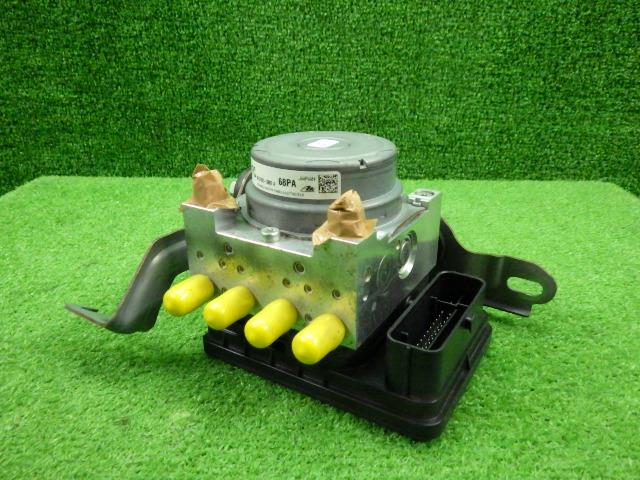 【中古】中古部品 ワゴンＲ MH44S ABSｱｸﾁｭｴｰﾀｰ 【3330250100-000000857842500】