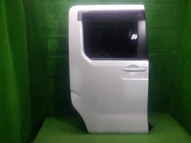【中古】中古部品 ウェイク LA710S 右ﾘｱﾄﾞｱ 【3330420100-240206000113300】