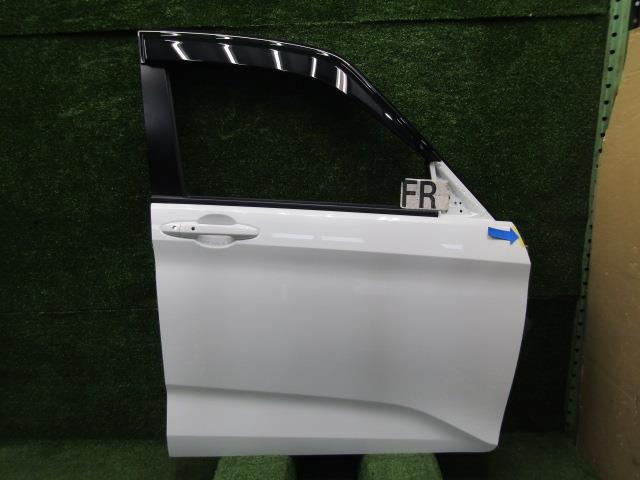 【中古】中古部品 フリード＋ GB7 右ﾌﾛﾝﾄﾄﾞｱ 【3330200100-230220000013100】