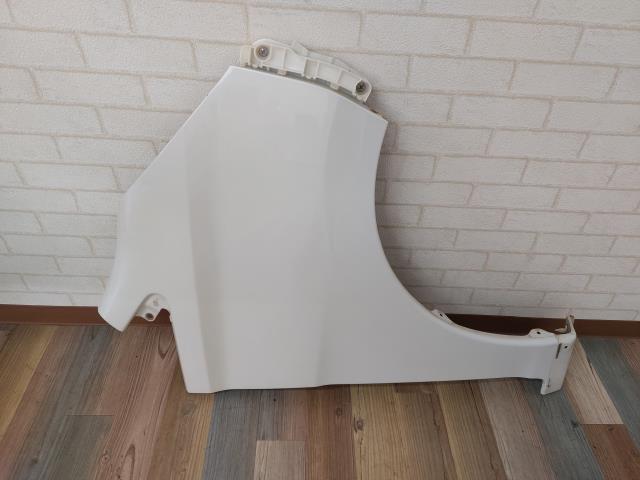 【中古】中古部品 デイズ B21W 右ﾌﾛﾝﾄﾌｪﾝﾀﾞｰ 【3330960100-000052178010600】