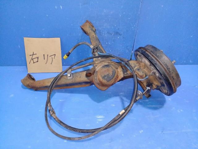 【中古】中古部品 サンバー TT2 右ﾘｱﾅｯｸﾙﾊﾌﾞ 【3310050100-000213011044410】