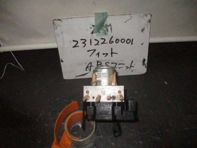 【中古】中古部品 フィット GP5 ABSｱｸﾁｭｴｰﾀｰ 【3310220100-231226000142500】