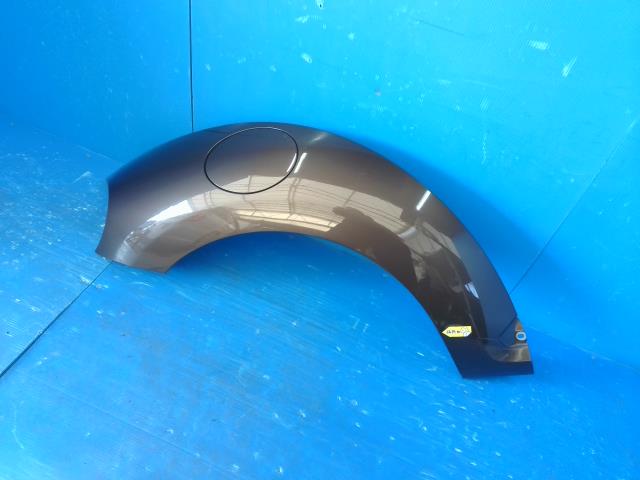 【中古】中古部品 VW ザ・ビートル 16CBZ 右ﾘｱﾌｪﾝﾀﾞｰ/ｸｫｰﾀｰﾊﾟﾈﾙ 【3310550000-230929000214500】