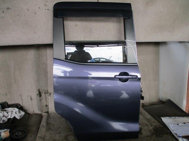【中古】中古部品 デイズルークス B21A 右ﾘｱﾄﾞｱ 【3330220100-240214000113300】