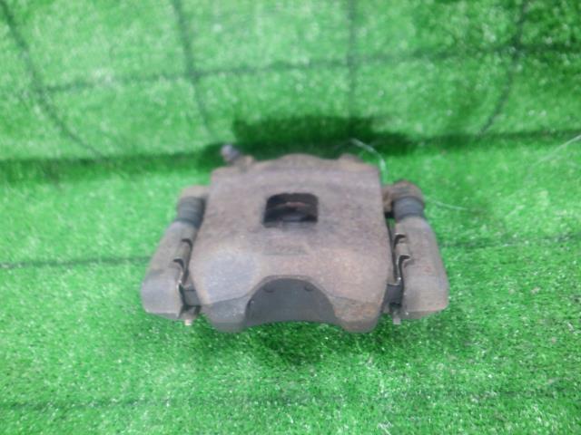 【中古】中古部品 アルト HA24S 右ﾌﾛﾝﾄｷｬﾘﾊﾟｰ 【3330420100-240214000144330】 の商品写真