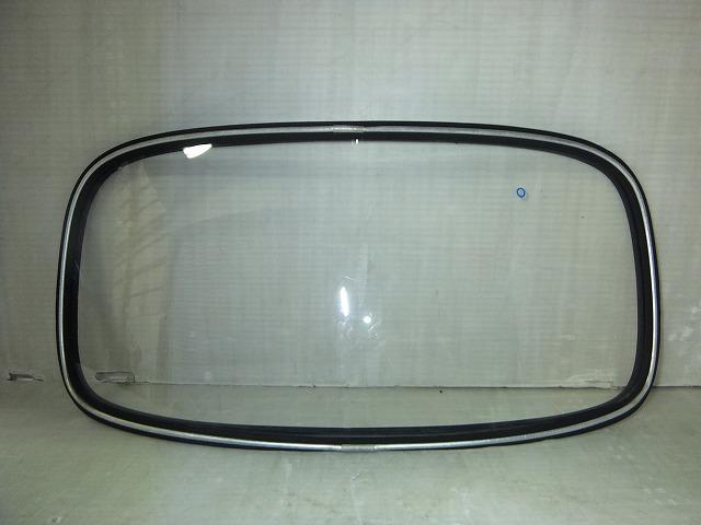 【中古】中古部品 VW ビートル（タイプI） 11D ﾘｱｳｲﾝﾄﾞｶﾞﾗｽ 【3310050100-231003000215700】