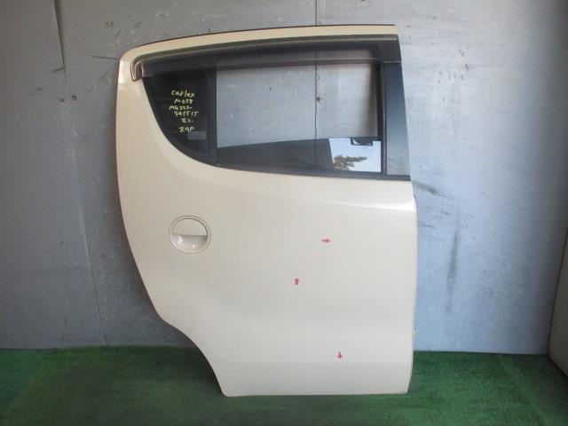 【中古】中古部品 モコ MG22S 右ﾘｱﾄﾞｱ 【3330560100-240216000313300】