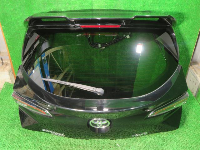 【中古】中古部品 カローラスポーツ NRE214H ﾊﾞｯｸﾄﾞｱ 【3330900100-000024003715800】