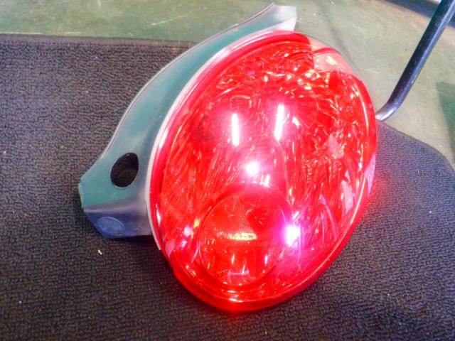 【中古】中古部品 コペン L880K 右ﾃｰﾙﾗﾝﾌﾟ 【3340140100-000024032415500】