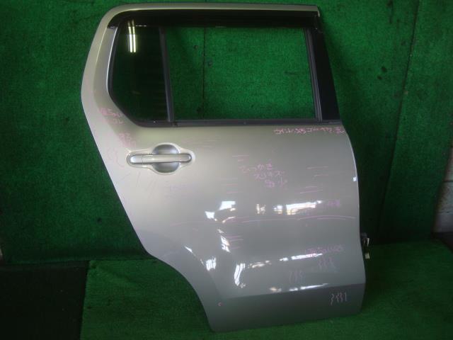 【中古】中古部品 ワゴンＲ MH34S 右ﾘｱﾄﾞｱ 【3340220100-000224037613300】