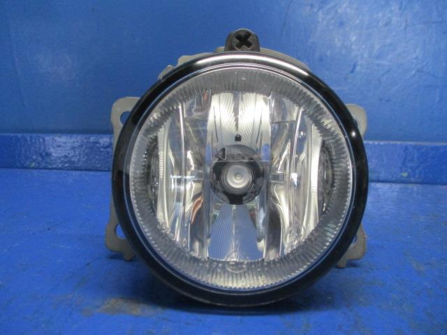 【中古】中古部品 アウトランダー GG2W 左ﾌｫｸﾞﾗﾝﾌﾟ 【3310270100-000014013210950】