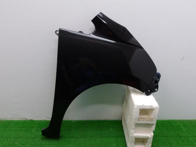 【中古】中古部品 ステラ LA100F 右ﾌﾛﾝﾄﾌｪﾝﾀﾞｰ 【3310250100-000243000110600】