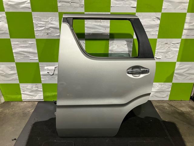 【中古】中古部品 ワゴンＲ MH55S 左ﾘｱﾄﾞｱ 【3330530100-000005214713400】