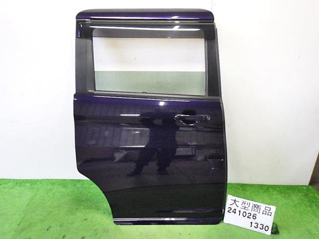 【中古】中古部品 ソリオ MA36S 右ﾘｱﾄﾞｱ 【3330890100-000024102613300】