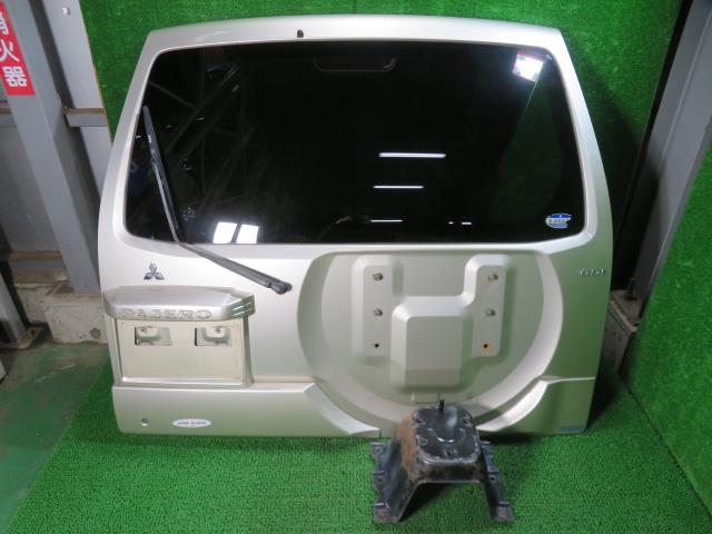 【中古】中古部品 パジェロ V75W ﾊﾞｯｸﾄﾞｱ 【3330900100-000024004415800】