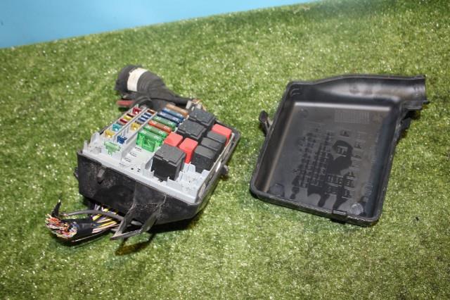 【中古】中古部品 フィアット パンダ 16912 ﾋｭｰｽﾞﾎﾞｯｸｽ 【3330950100-000038300367800】