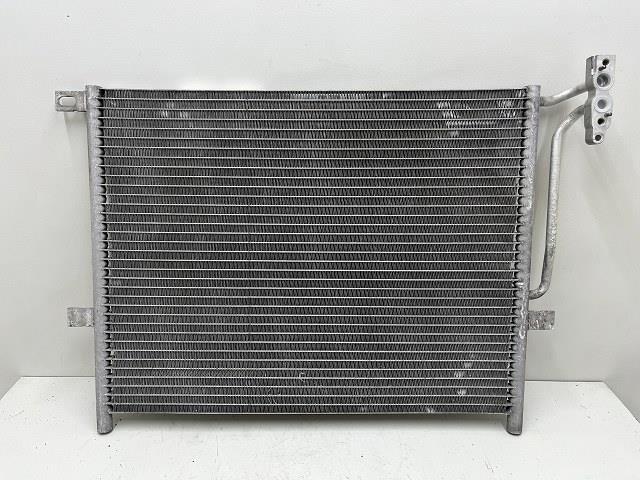 【中古】中古部品 BMW Z4 DU30 コンデンサー 【3310070100-000090755160600】|e-cleマート