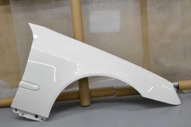 【中古】中古部品 ベンツ Cクラス 203746 右ﾌﾛﾝﾄﾌｪﾝﾀﾞｰ 【3310580000-240227002810600】