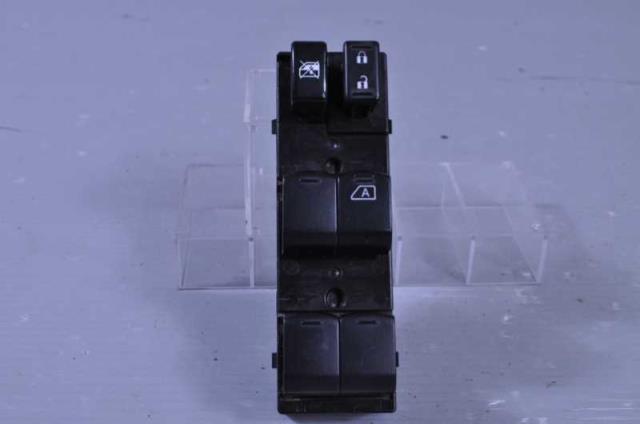 【中古】中古部品 インプレッサ GP7 パワーウインドウスイッチ 【3310580000-240228001061900】|e-cleマート