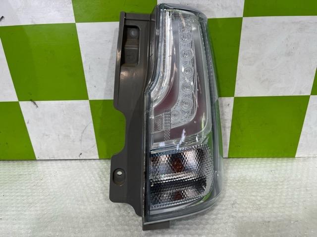【中古】中古部品 ソリオ MA46S 右ﾃｰﾙﾗﾝﾌﾟ 【3330530100-000005217715500】