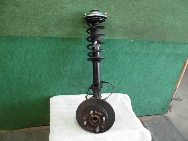 【中古】中古部品 キャロル HB25S 右ﾌﾛﾝﾄｽﾄﾗｯﾄ 【3310420000-000002255550100】