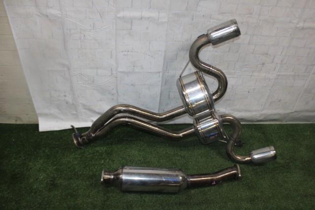 【中古】中古部品 フェアレディZ Z33 ﾘｱﾏﾌﾗｰ 【3330950100-000041220922500】 133,100円
