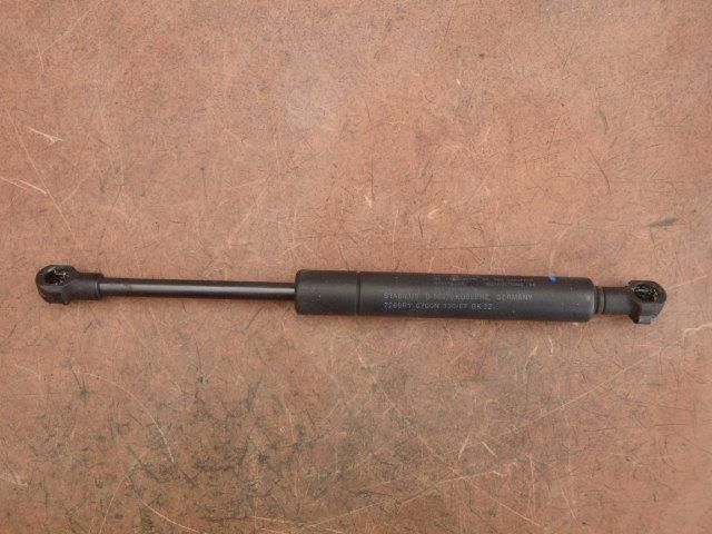 【中古】中古部品 ボルボ 70シリーズ SB5244W ﾌｰﾄﾞﾀﾞﾝﾊﾟｰ 【3331010800-000021926710510】