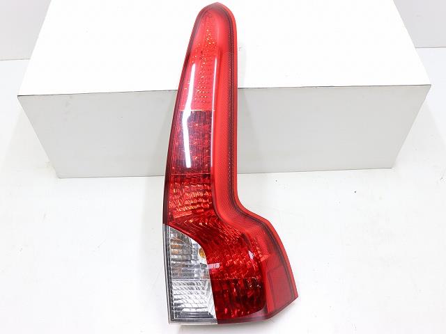 【中古】中古部品 ボルボ 50シリーズ MB4204S 右ﾃｰﾙﾗﾝﾌﾟ 【3310070100-000090734115500】