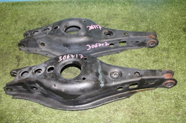 【中古】中古部品 カローラルミオン ZRE154N 左ﾘｱﾛｱｱｰﾑ 【3330950100-000030671751840】｜e-cleマート