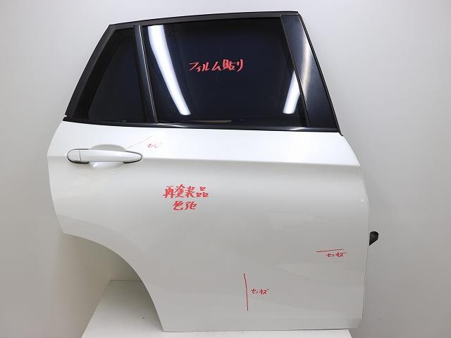 【中古】中古部品 BMW X1 VL18 右ﾘｱﾄﾞｱ 【3310070100-000213001513300】