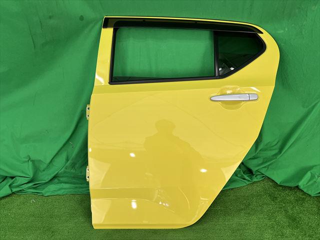 【中古】中古部品 ミライース LA360S 左ﾘｱﾄﾞｱ 【3330240100-002024531713400】