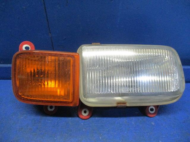 【中古】中古部品 UD日産大型車 CD5ZA 右ﾌｫｸﾞﾗﾝﾌﾟ 【3310270100-000014048310850】