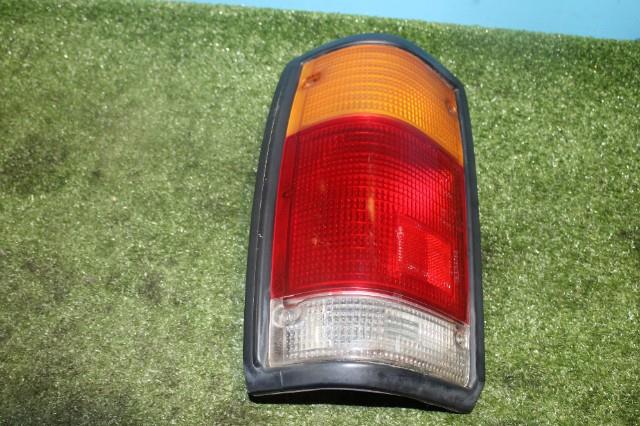 【中古】中古部品 プロシード UV66R 左ﾃｰﾙﾗﾝﾌﾟ 【3330950100-000030741715600】