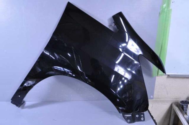 【中古】中古部品 ヴェルファイア ANH20W 右ﾌﾛﾝﾄﾌｪﾝﾀﾞｰ 【3310580000-240307000510600】