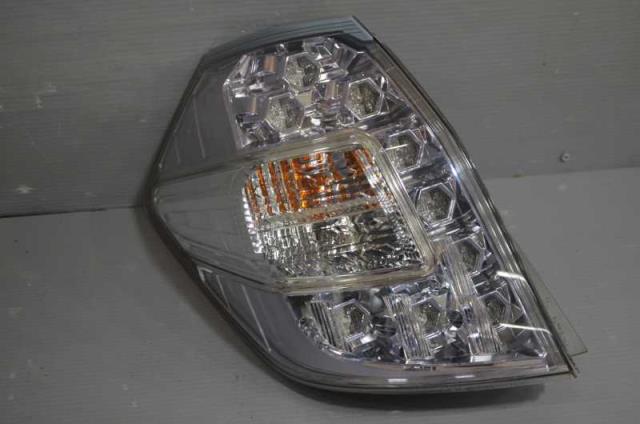 【中古】中古部品 フィットシャトル GP2 左ﾃｰﾙﾗﾝﾌﾟ 【3310580000-240307002315600】｜e-cleマート