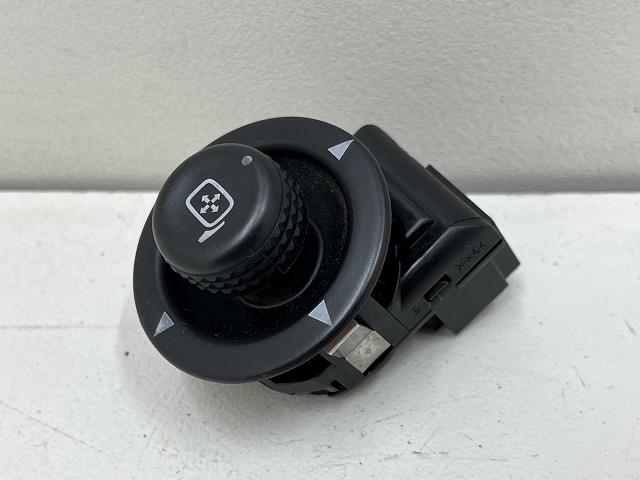 【中古】中古部品 フォード マスタング 1ZVHT82 ﾄﾞｱﾐﾗｰｽｲｯﾁ 【3310070100-000090755661850】