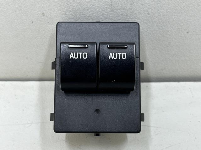 【中古】中古部品 フォード マスタング 1ZVHT82 ﾊﾟﾜｰｳｲﾝﾄﾞｳｽｲｯﾁ 【3310070100-000090755661900】