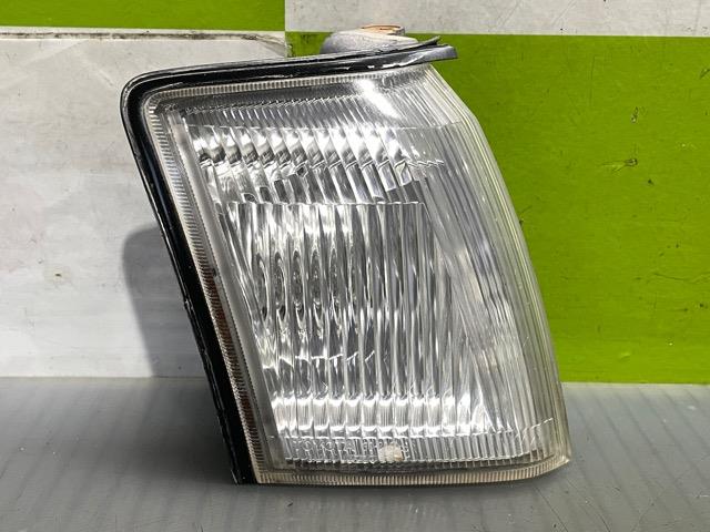 【中古】中古部品 クラウン JZS151 右ｸﾘｱﾗﾝｽﾗﾝﾌﾟ 【3330530100-000005221511000】